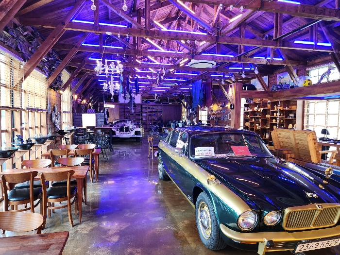 본건 기호(2) 내부전경