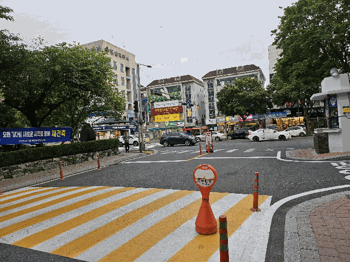 본 단지 정문 주위환경