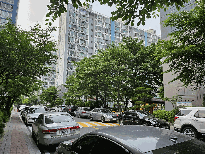 본 동 남서측 주위환경