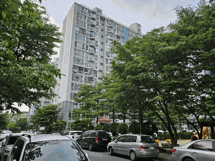 본건 남서측 인근에서 촬영