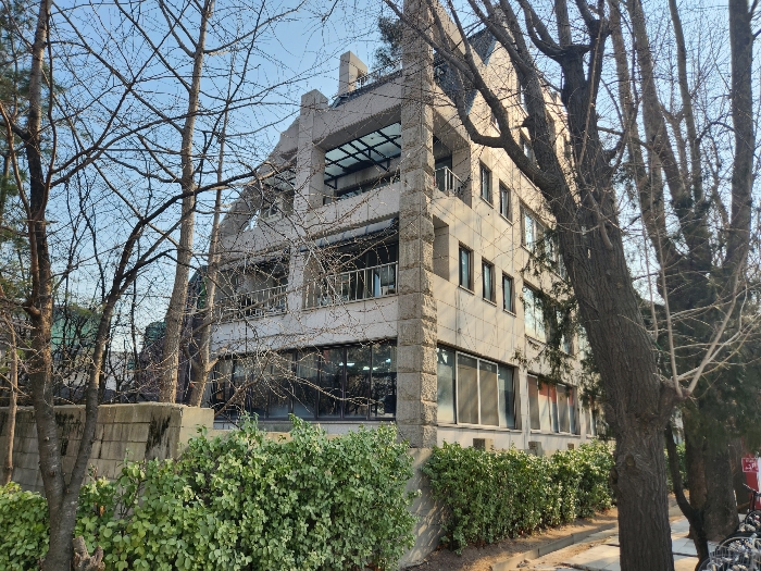 본건 소재 건물 전경