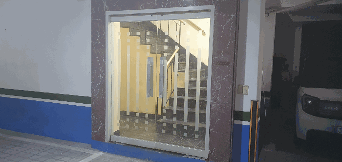 지하 1층 공동 주 출입구