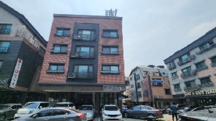 건물 전경(전면