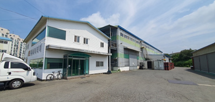 제시 건물(가동,나동) 및 제시외 건물