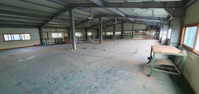 제시외 건물 - 제시건물 가동 2층 창고 전경