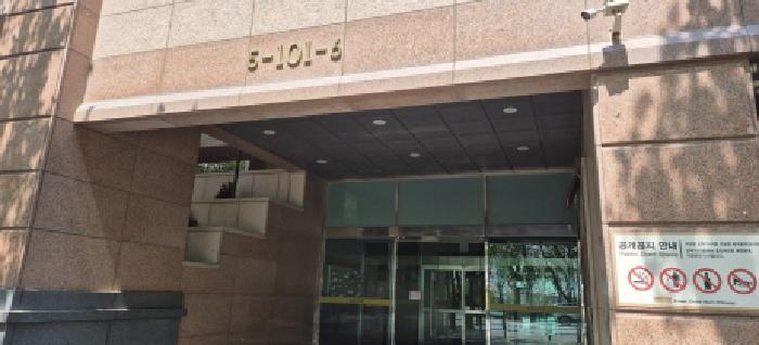 공동현관 출입문