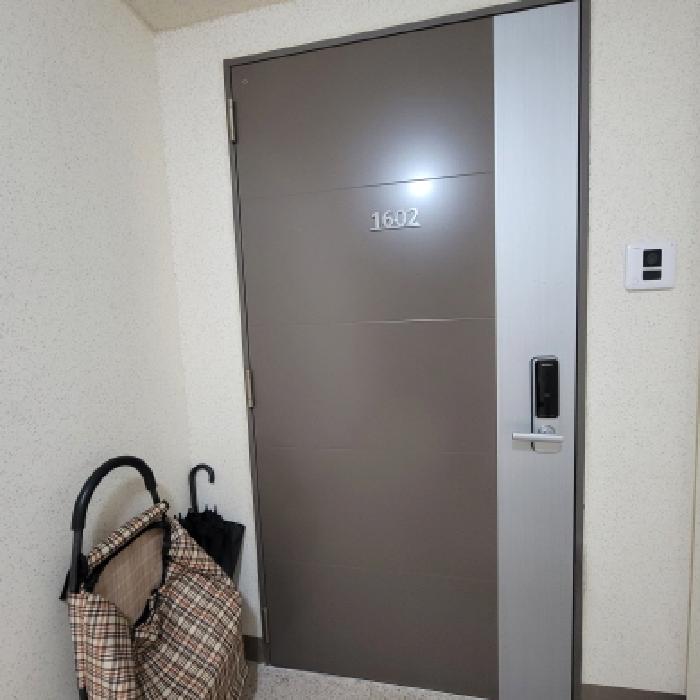 전유부분 출입구 전경(안내문 교부)