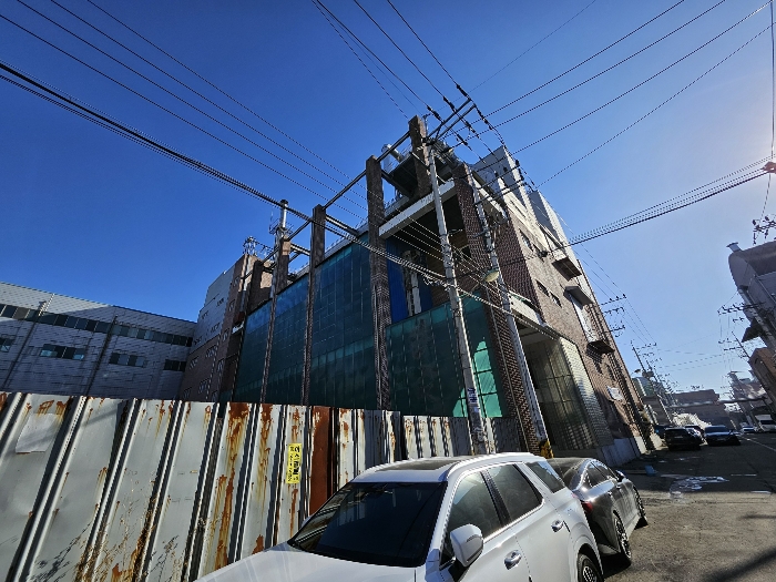 본건 전경(토지 및 건물)