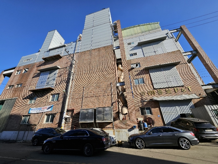 본건 전경(토지 및 건물)