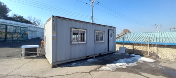 제시외 건물(컨테이너박스, 식당)