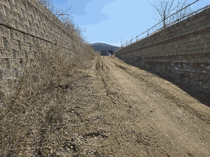 본건 서측 축대 조성부분