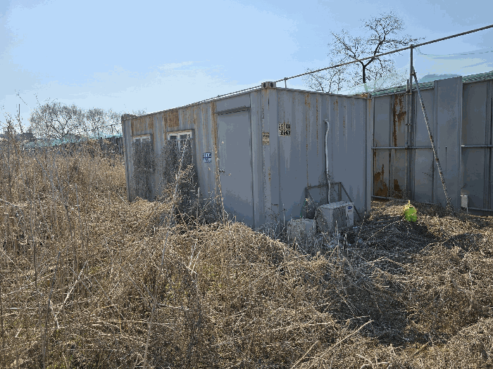 본건 기호(6) 지상소재 
(제시외 컨테이너)