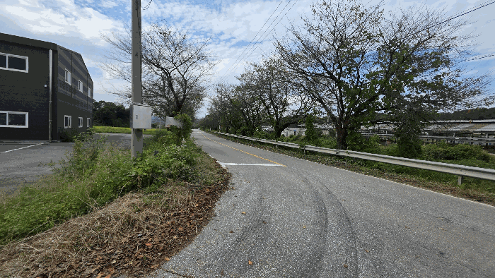 일련번호 1), 2), 4) 북동측 인접도로 전경_1