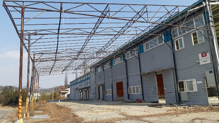 본건 번호 (ㄱ) 제시외건축구조물 전경