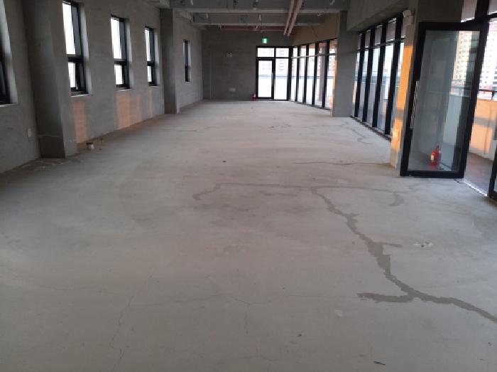 * 본건 목적물 전경(3층 내부 우측)