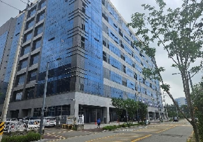 본건 건물 전경 