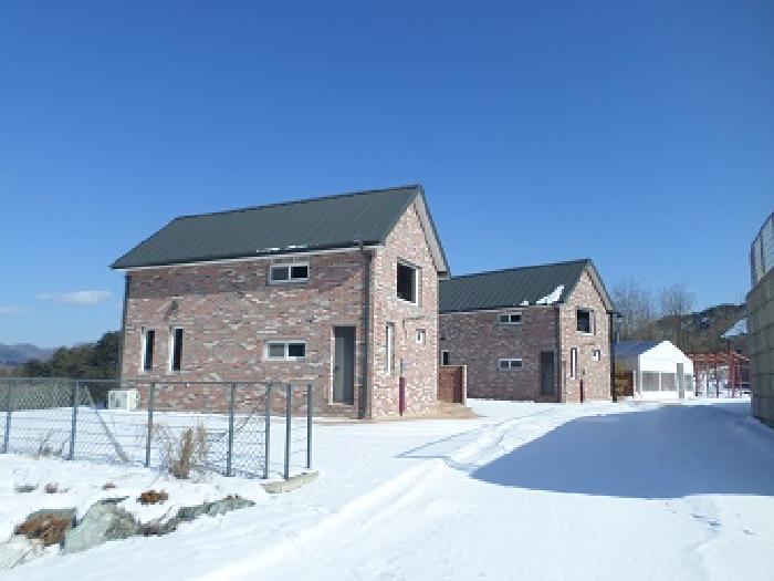 목록17,18,19 토지 및 목록20~30 건물 일대 근접촬영