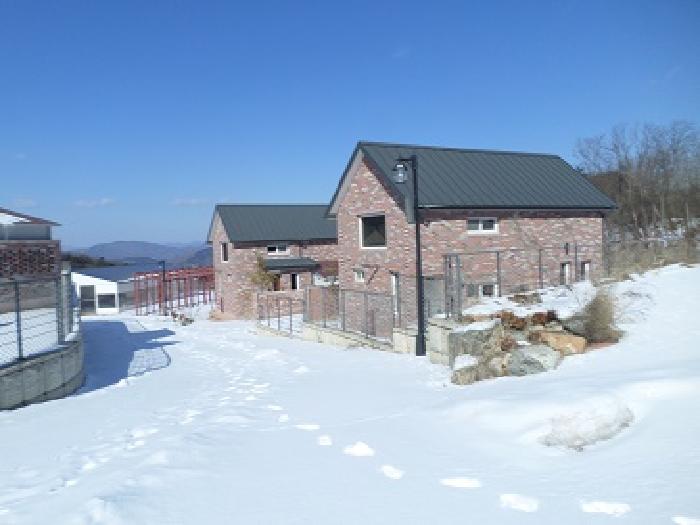 목록17,18,19 토지 및 목록20~30 건물 일대 근접촬영