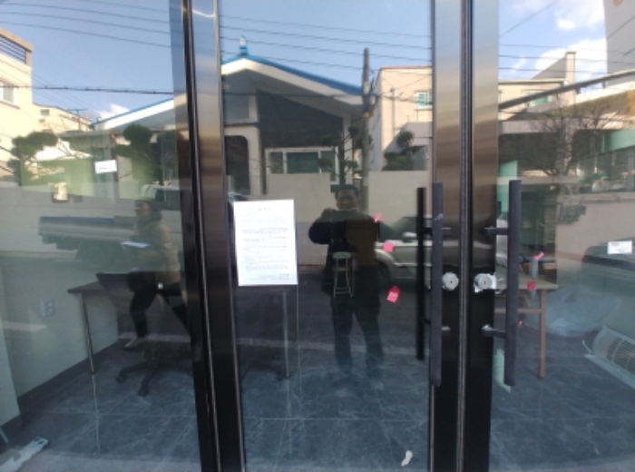 1층 상가 안내문 부착