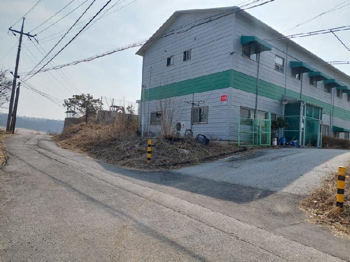 표시목록 2번 2층 건물 전경