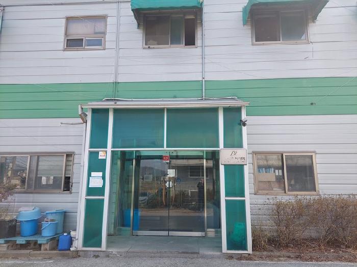 표시목록 2번 2층 건물 전경