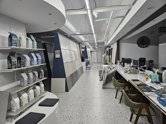 본건 지하 1층 내부 전경