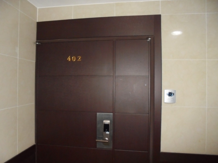 본건전경(현관)