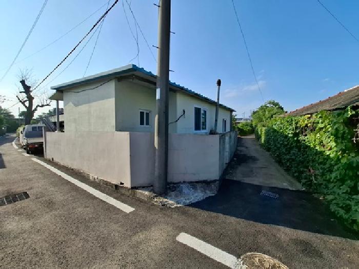 목록번호1 제시외 단층 창고 및 주택.