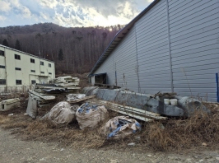 목록 3 건물 내부 및 주변