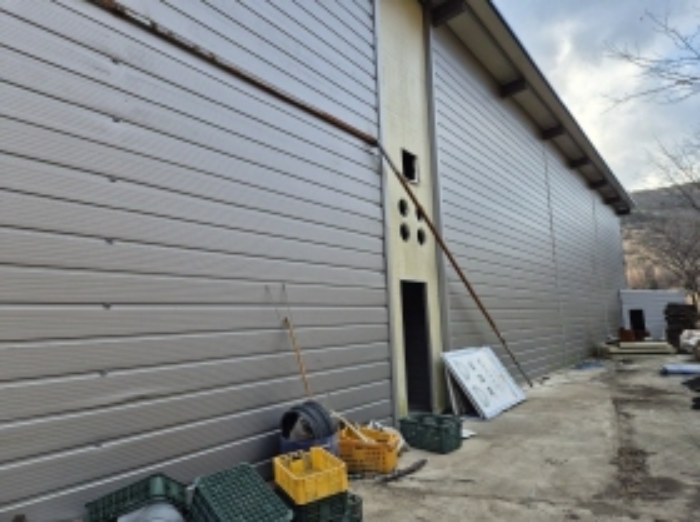 목록 3 건물 내부 및 주변