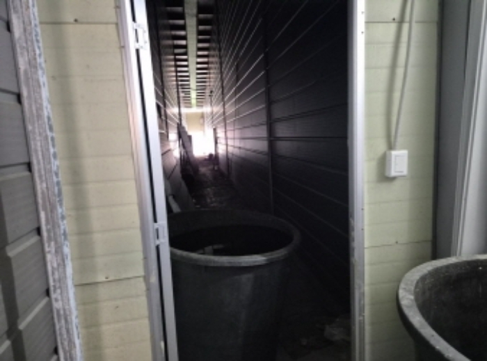 목록 3 건물 내부 및 주변