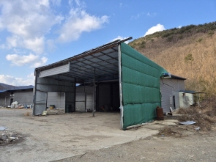 목록 3 제시외 철파이프조 판넬지붕 창고