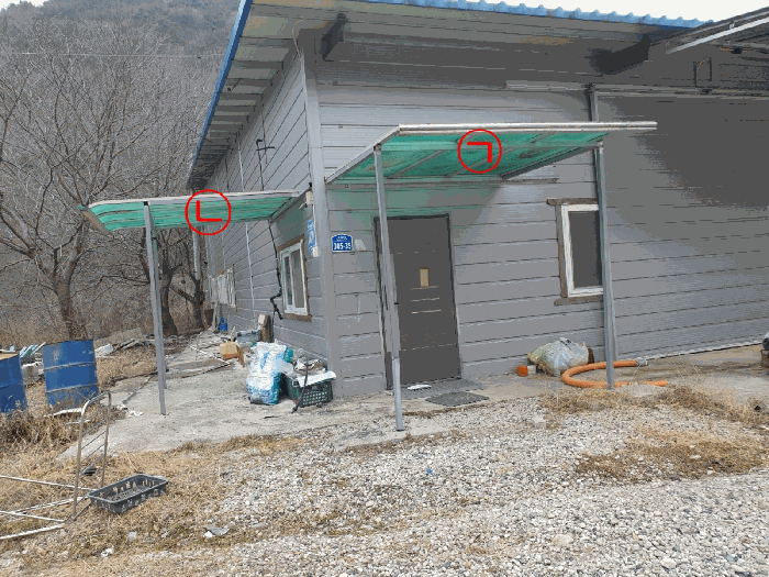 【 제시 외 건물 ㉠, ㉡ 】