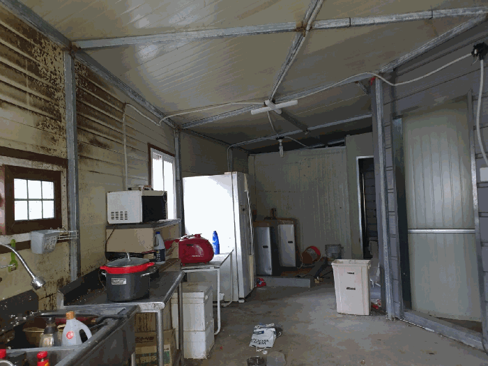 【 제시 외 건물 ㉢ 】