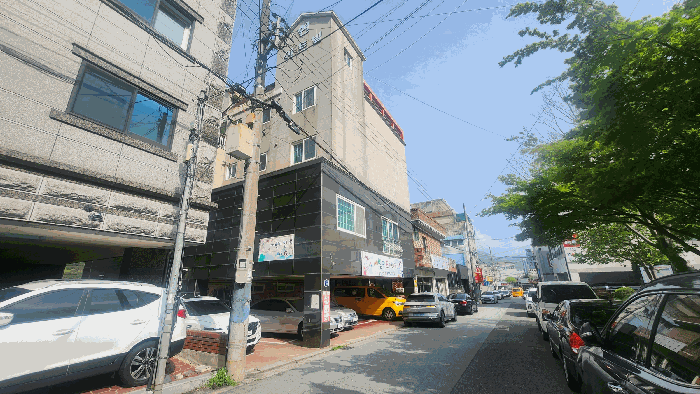 【본건 인근 전경】