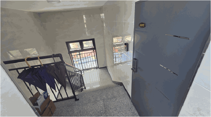 제시외 건물 (ㄷ)(옥탑소재 계단실 및 표식502호)