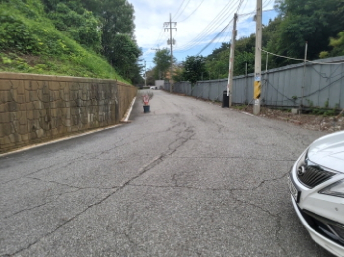 * 본건 목적물 진입로