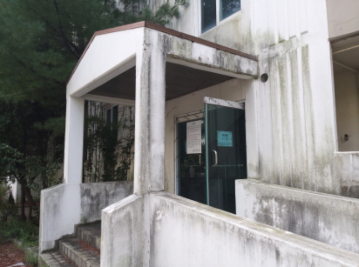 * 본건 목적물 소재 2동 1-2라인 공동출입구