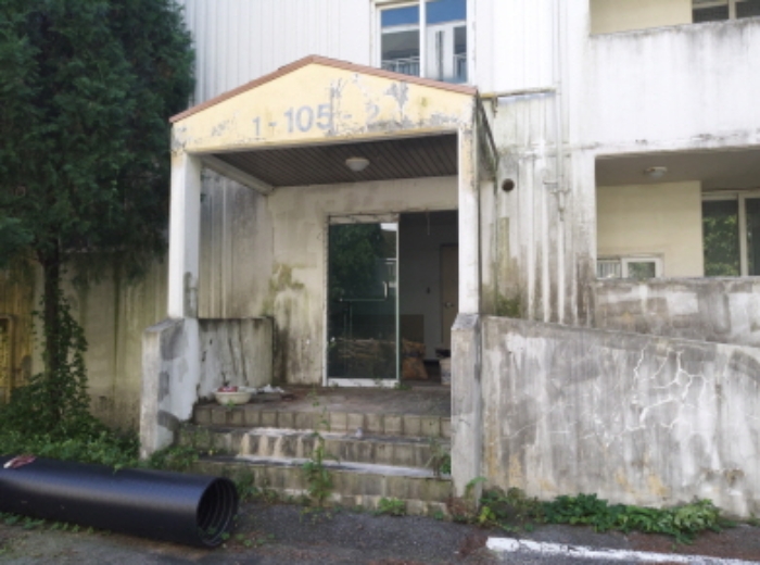 * 본건 목적물 소재 5동 1-2라인 공동출입구