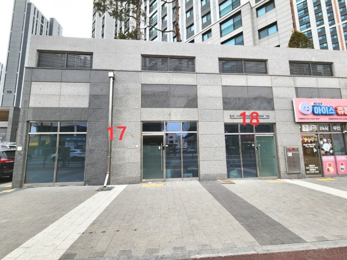 지1층 1호(기호17), 지1층 2호(기호18)