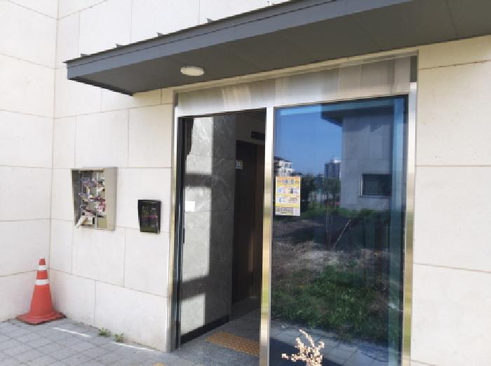 * 본건 목적물 전경(2-4층 공동출입구)