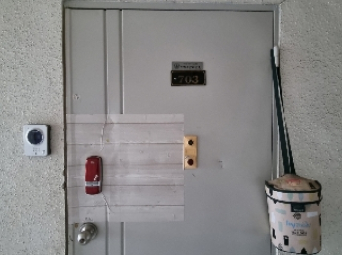 목록 3. 건물 7층 703호 출입문