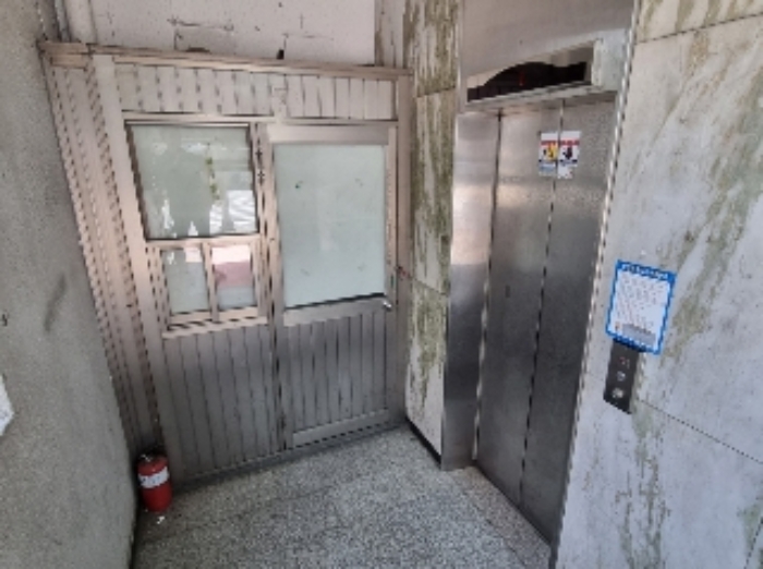 목록 3. 건물 1층 창고 및 승강기