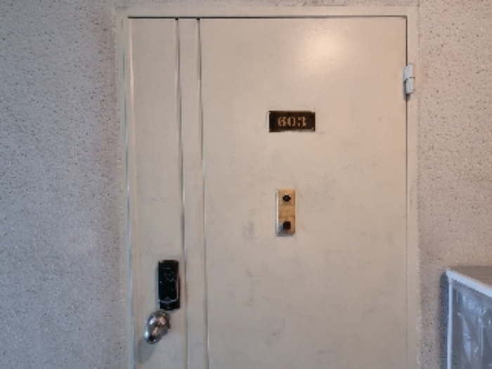 목록 3. 건물 6층 603호 출입문