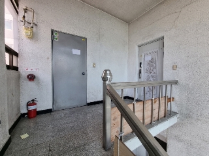 목록 3. 건물 8층 입구