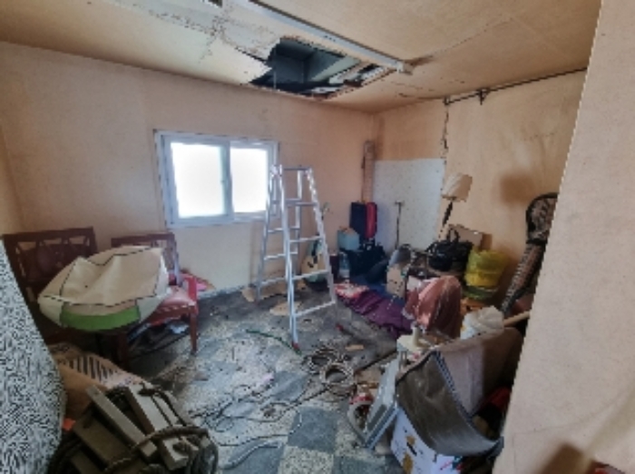 목록 3. 건물 8층 창고 내부