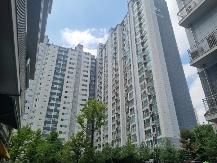 본건 아파트 전경