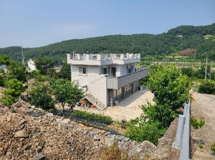 본 건 전경