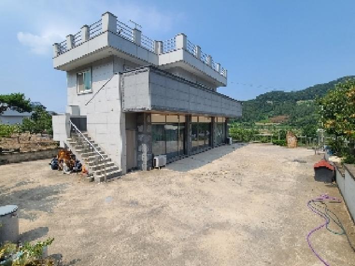 본 건 전경