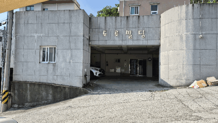 [ 본건 전경: 지하1층 ]